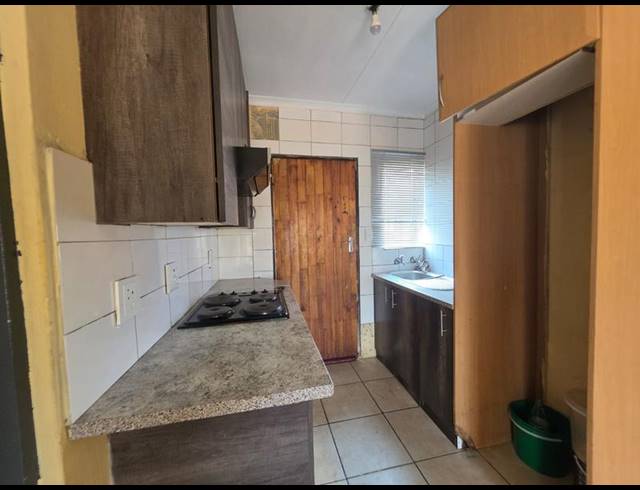 3 BEDROOM HOUSE FOR SALE IN CRYSTAL PARK